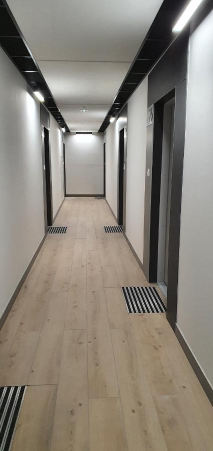 Apple Apartments - Mickiewicza Prywatne Miejsce Parkingowe وودج المظهر الخارجي الصورة